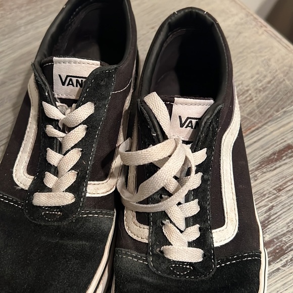 Vans Old Skool Navy blue sneakers.Boys youth size 5. - Picture 7 of 7